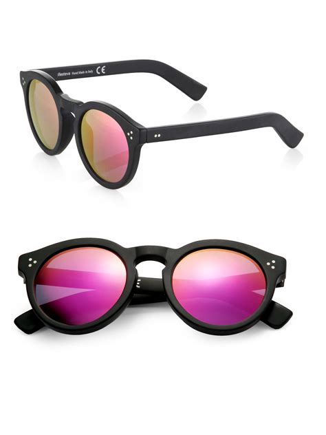 black round mirrored sunglasses